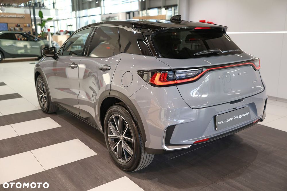Lexus LBX 1.5 Hybrid Cool - 4