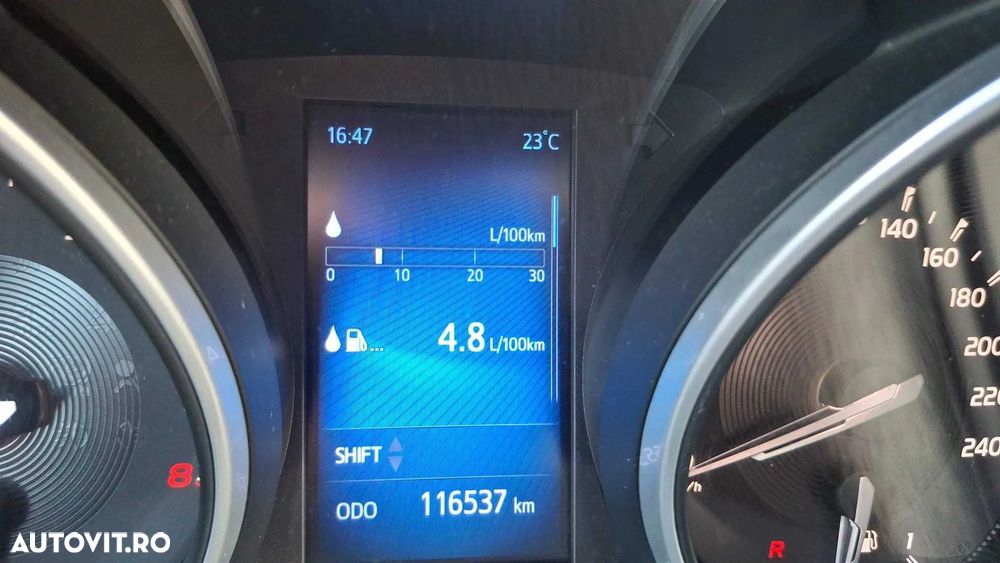 Toyota Avensis 1.8 Elegance - 8