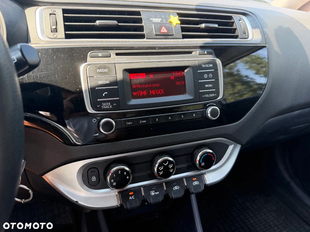 Kia Rio 1.1 CRDI Attract - 15