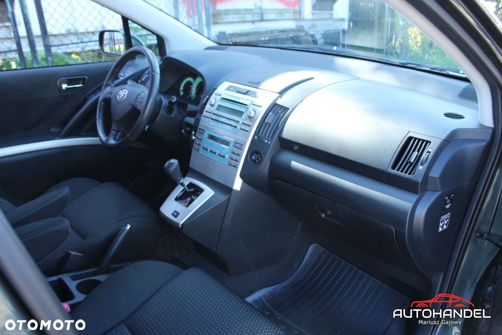 Toyota Corolla Verso - 17