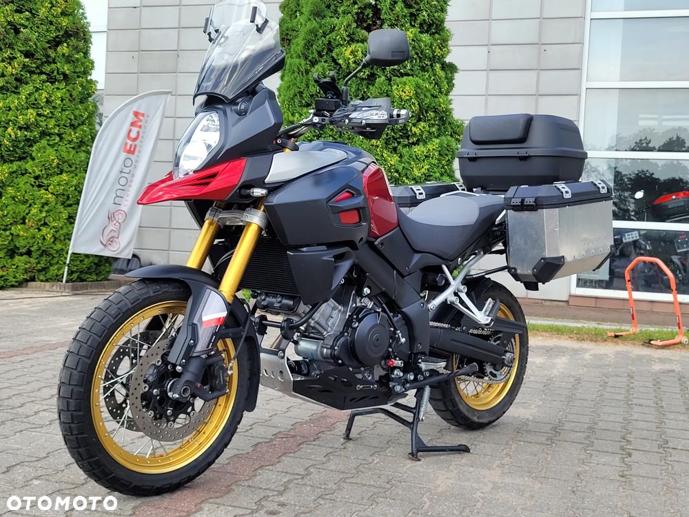Suzuki V-STROM - 10