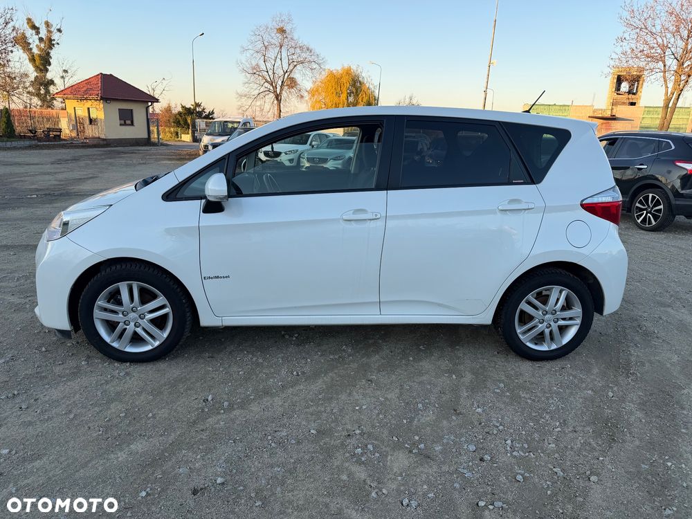 Toyota Verso S 1.33 Premium - 4