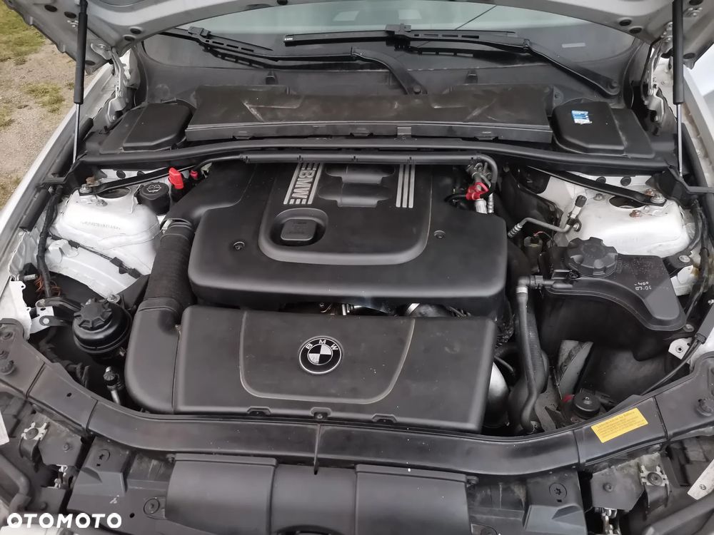 BMW Seria 3 320d - 14