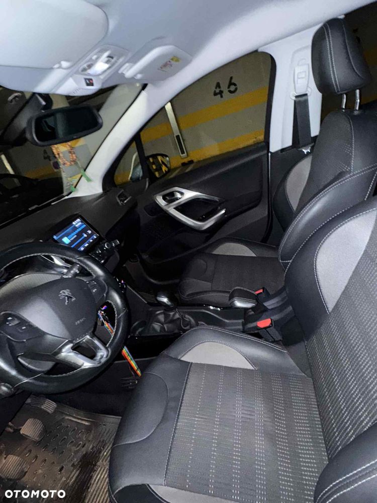 Peugeot 2008 1.5 BlueHDi Allure - 9