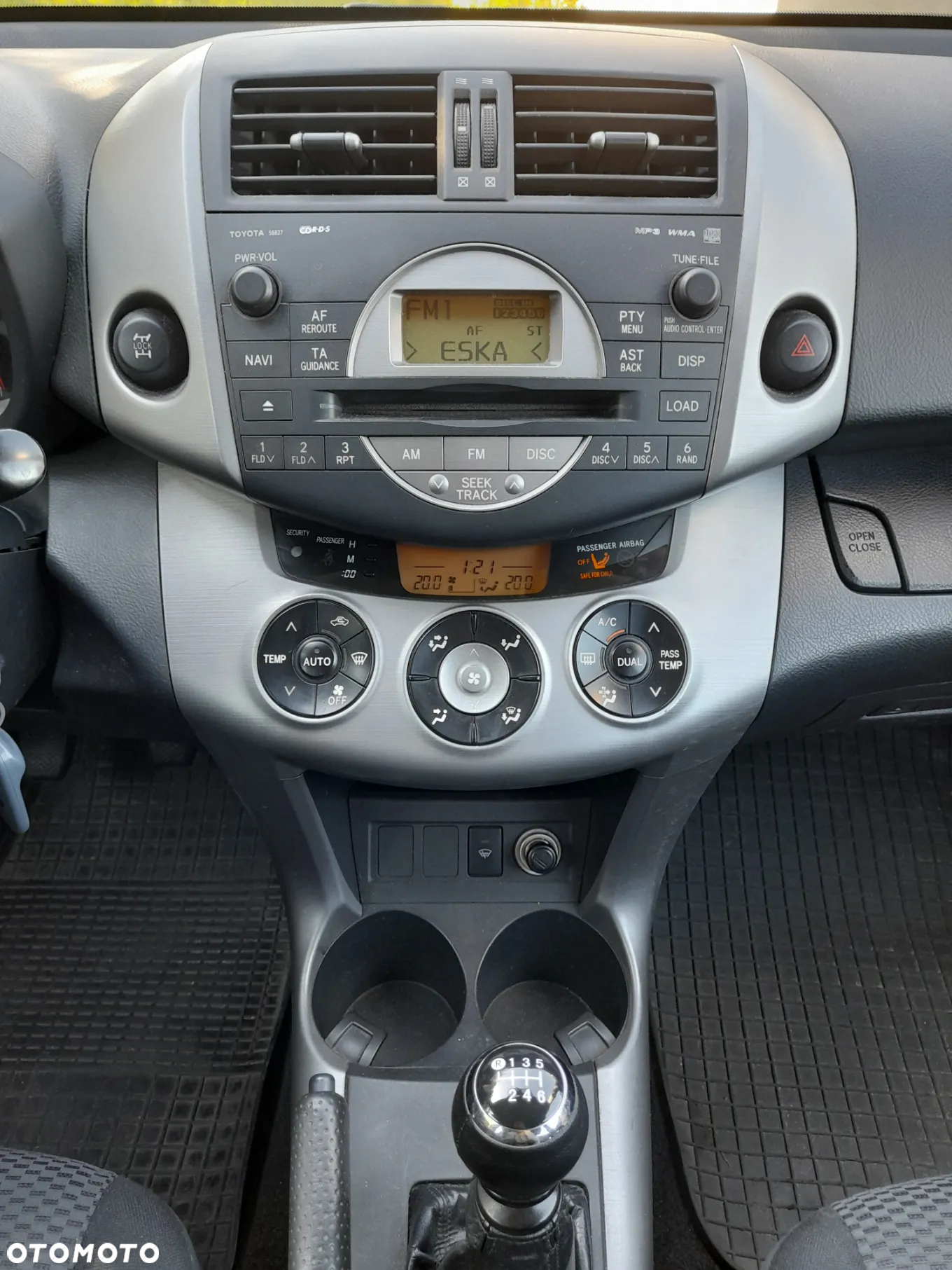 Toyota RAV4 2.2 D-4D Prestige - 11