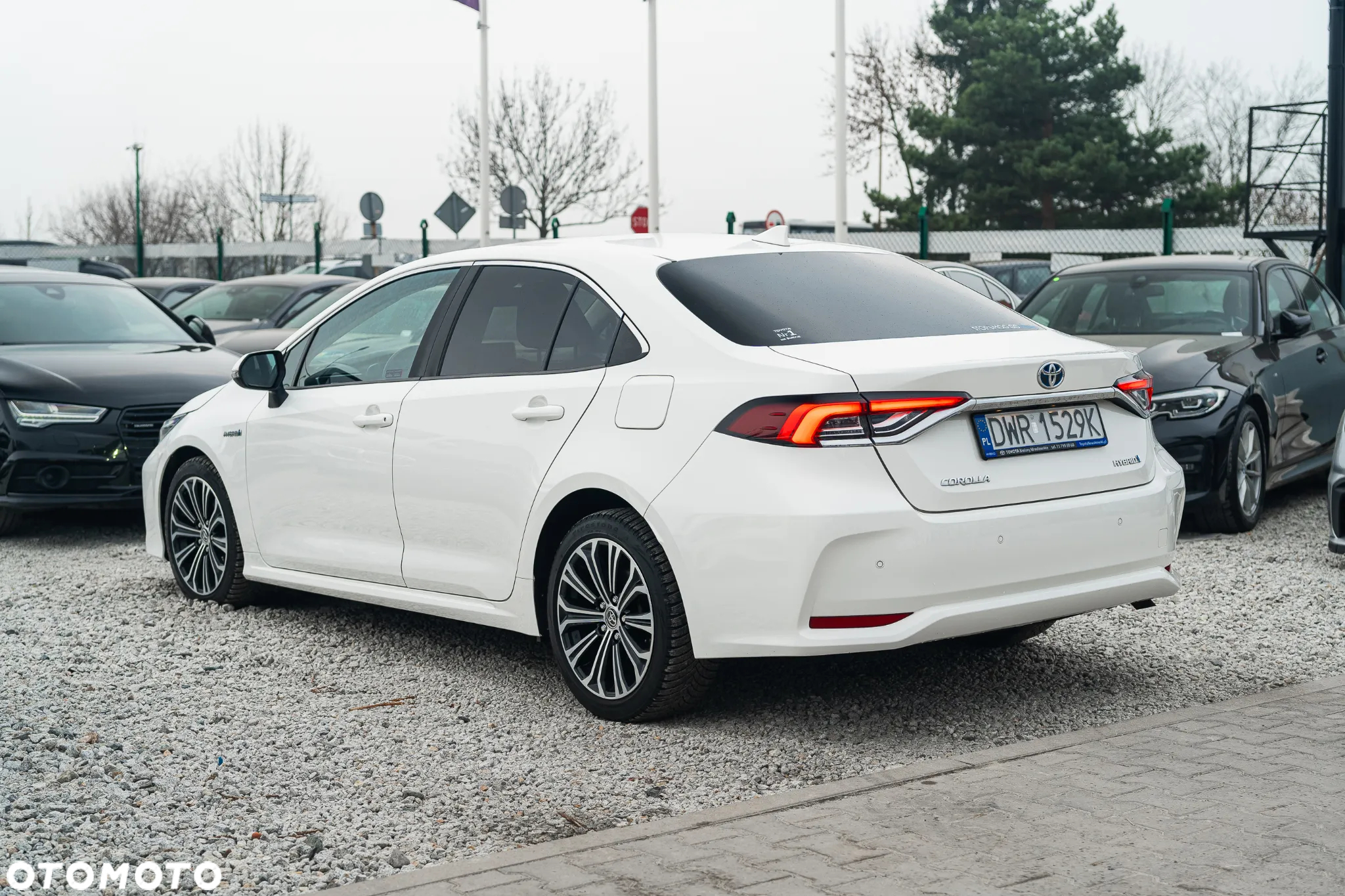 Toyota Corolla 1.8 Hybrid Comfort - 4