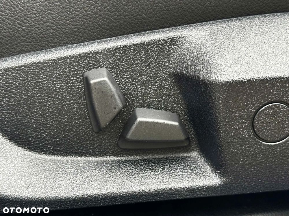 BMW Seria 5 520i - 19