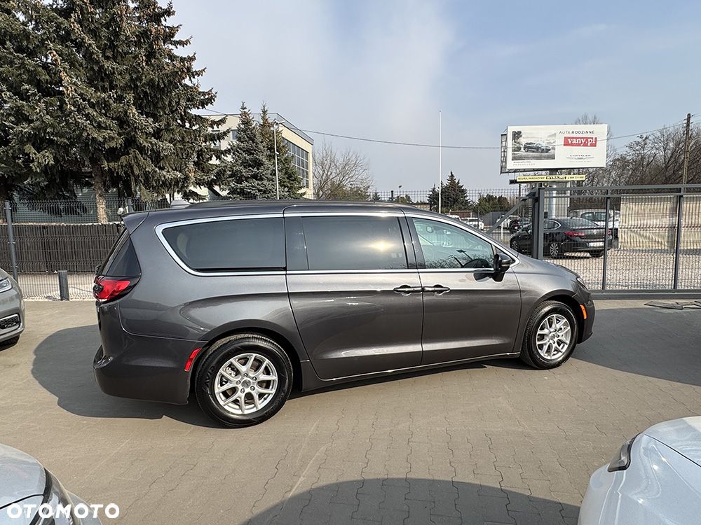 Chrysler Pacifica - 6