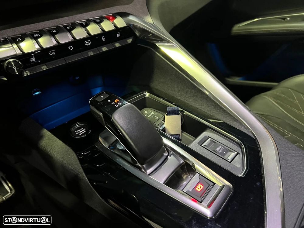 Peugeot 3008 1.6 Hybrid GT Pack e-EAT8 - 30