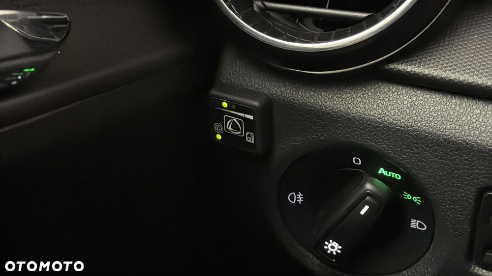 Skoda Fabia 1.0 Ambition - 24