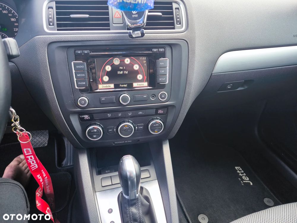 Volkswagen Jetta 1.4 TSI BMT Highline DSG - 9