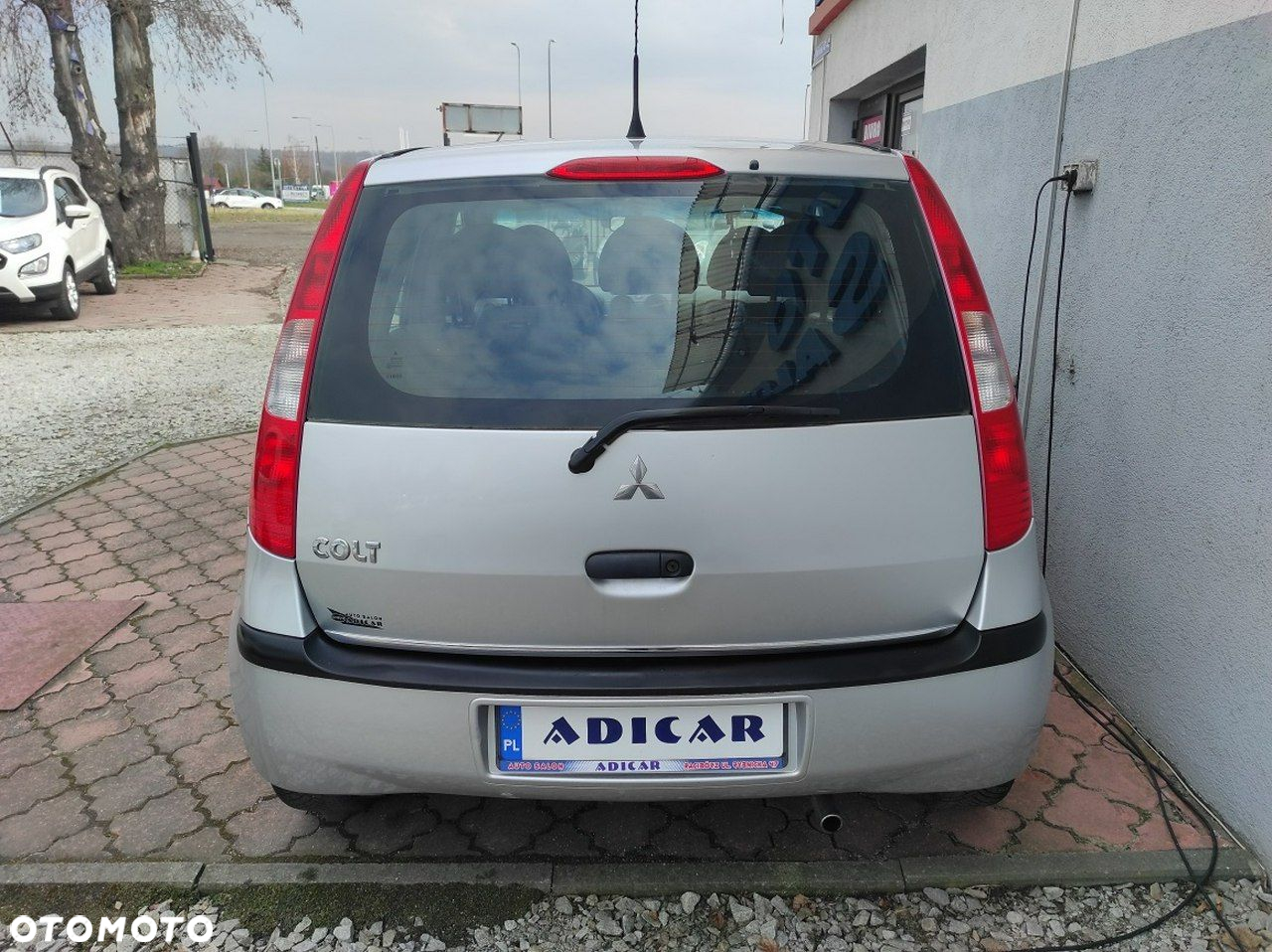 Mitsubishi Colt - 5