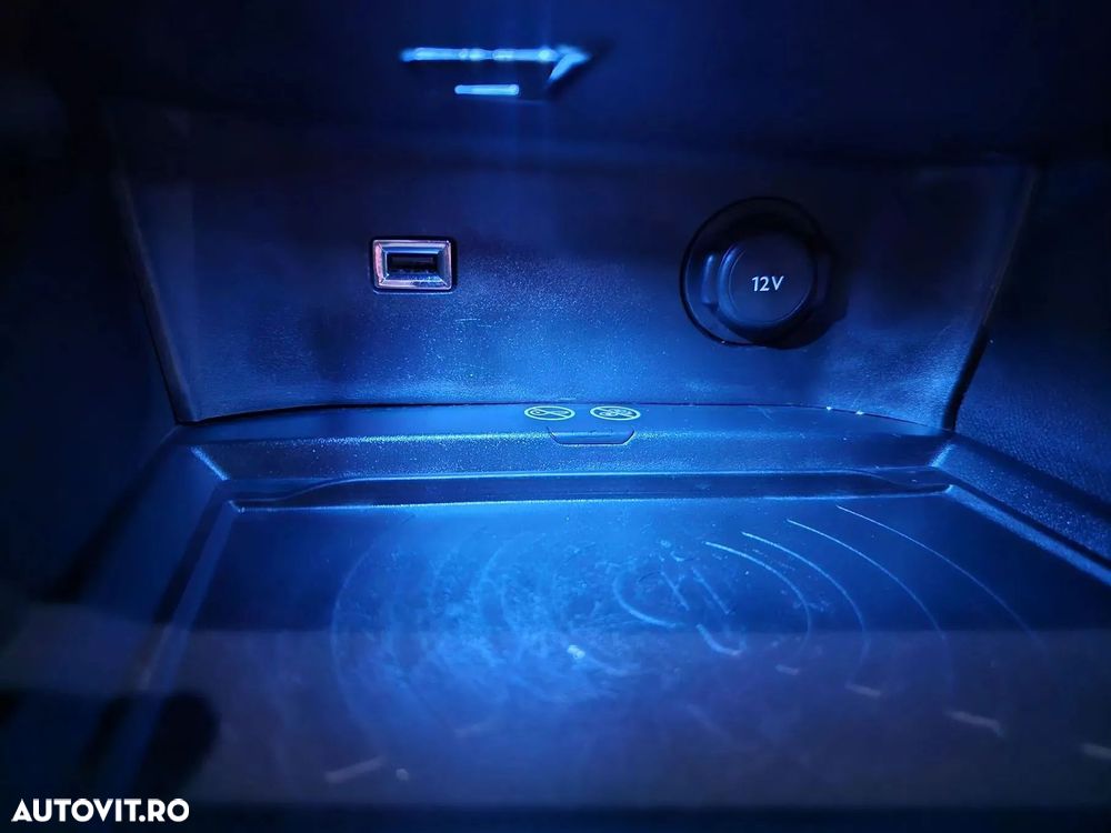 Peugeot 5008 PureTech 130 Stop & Start Allure Business-Paket - 38