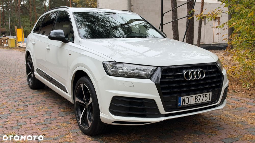 Audi Q7 2017 photo 2