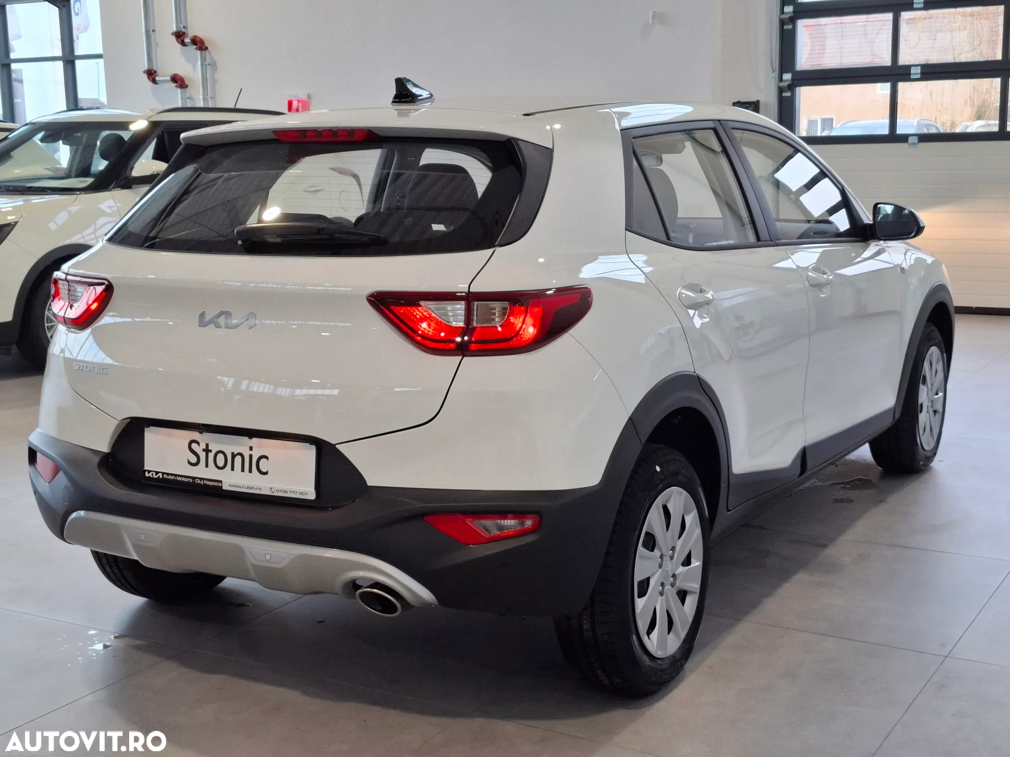 Kia Stonic 1.2 MPI 5MT Urban - 5
