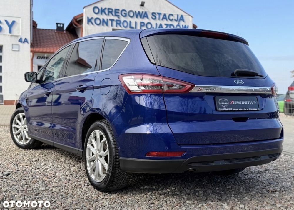 Ford S-Max - 12
