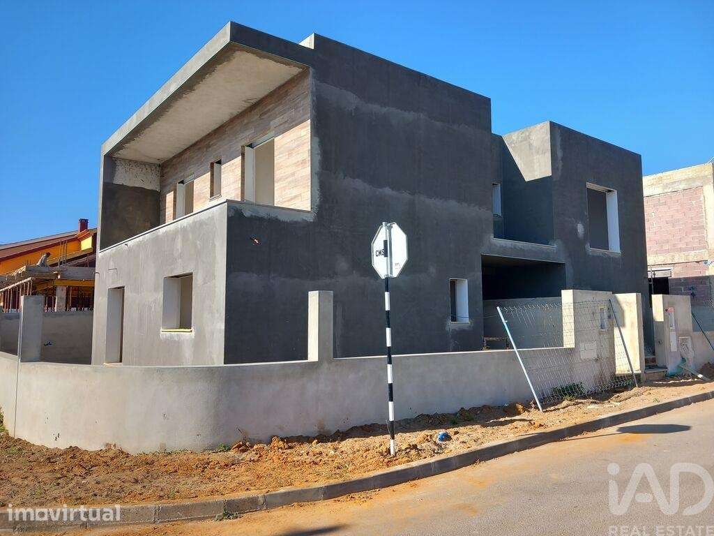 Casa / Villa T3 em Fernão Ferro de 125,00 m2 - Grande imagem: 3/25
