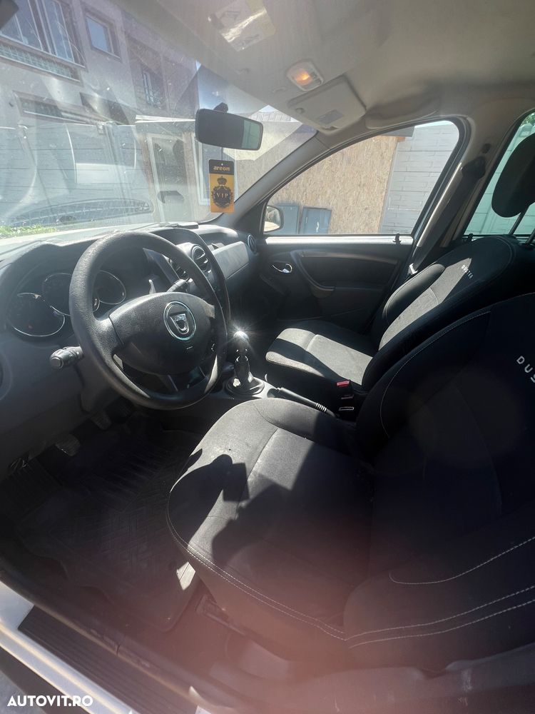 Dacia Duster 1.5 dCi 4x4 Laureate - 8