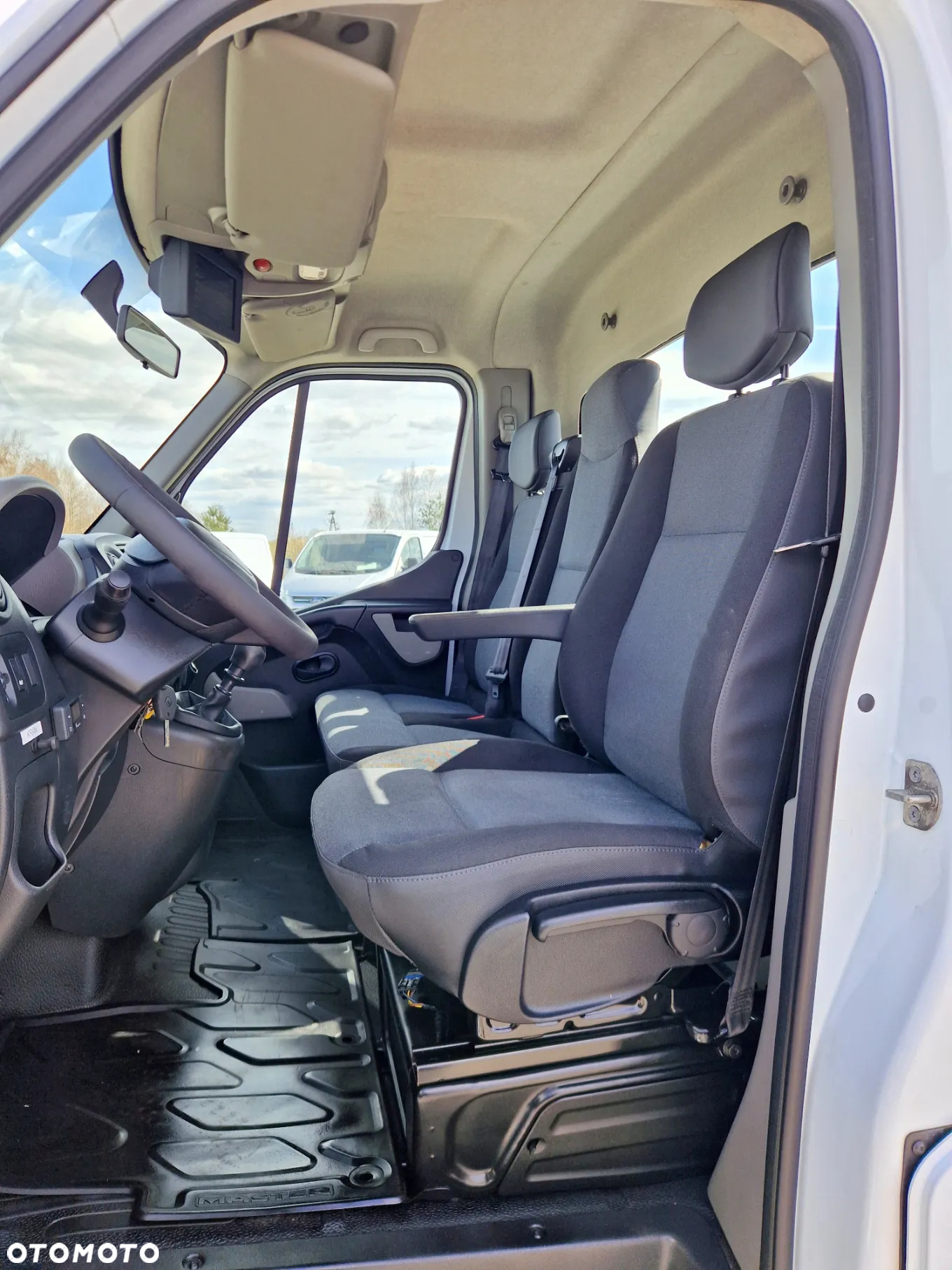 Renault MASTER 2,3 DCI 165 KONNA SKRZYNIA 4,1M HDS HMF 830 KG KLIMA BLIŻNIAKI DO 3,5T 157T/KM PRZEBIEGU GWARANCJA - 12