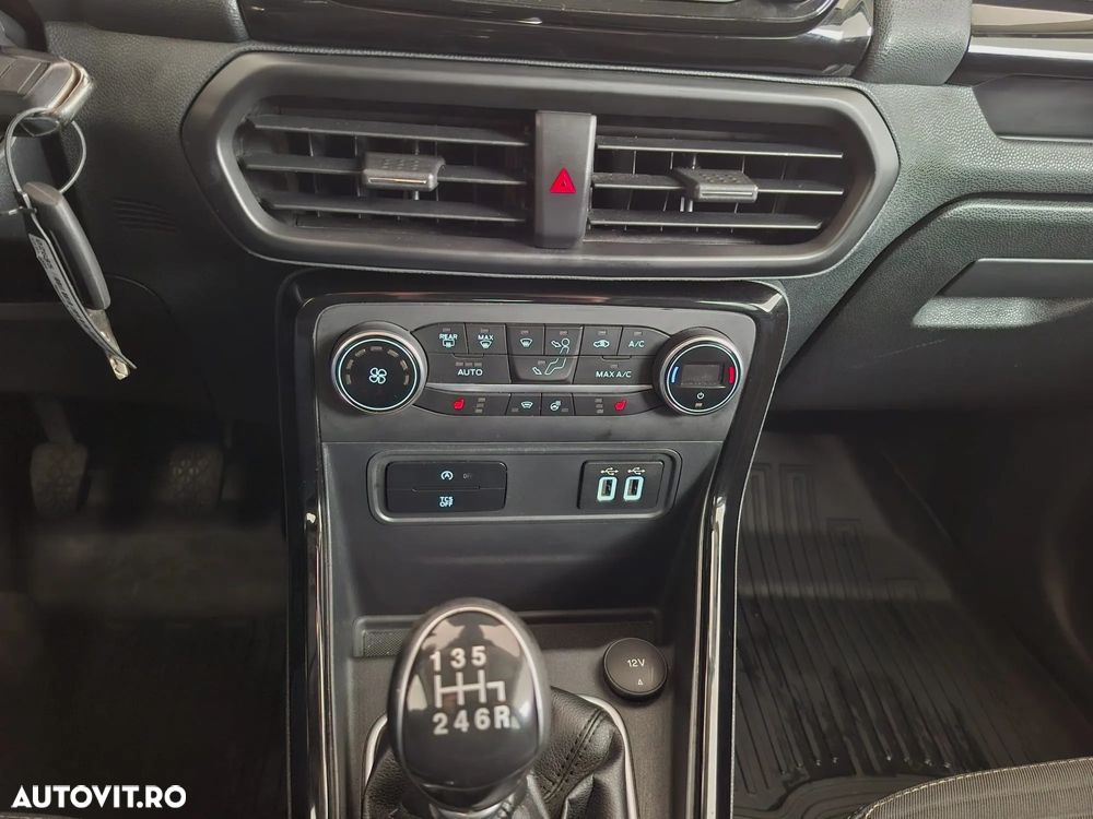 Ford EcoSport 1.5 TDCi Titanium - 16