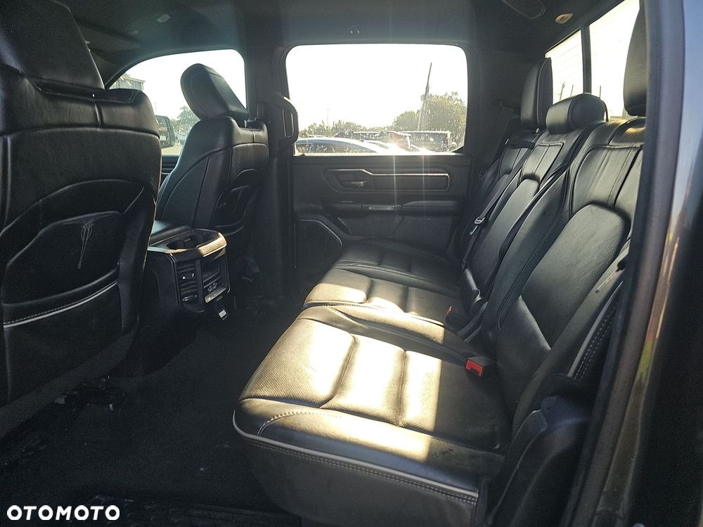 RAM 1500 - 10