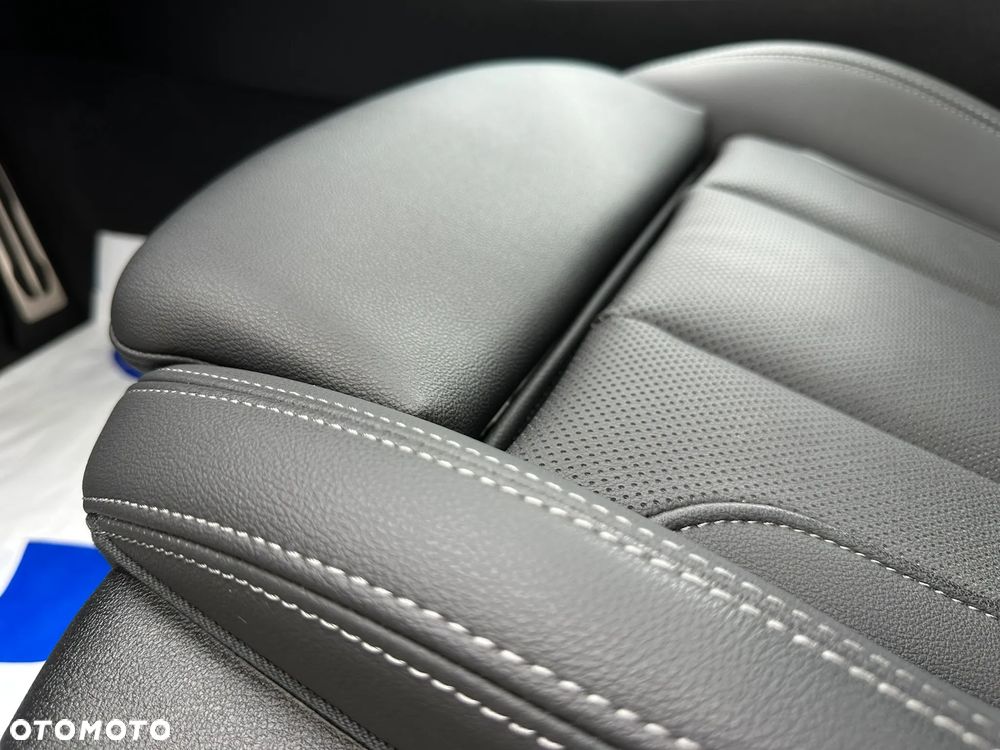 BMW Seria 3 318i M Sport - 22