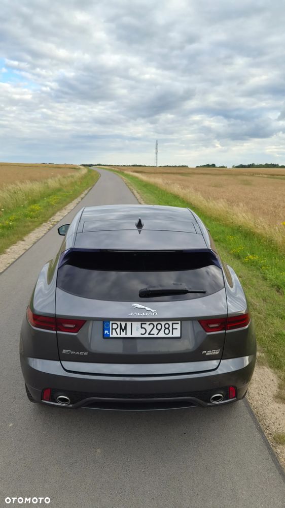 Jaguar E-Pace 2020 photo 5
