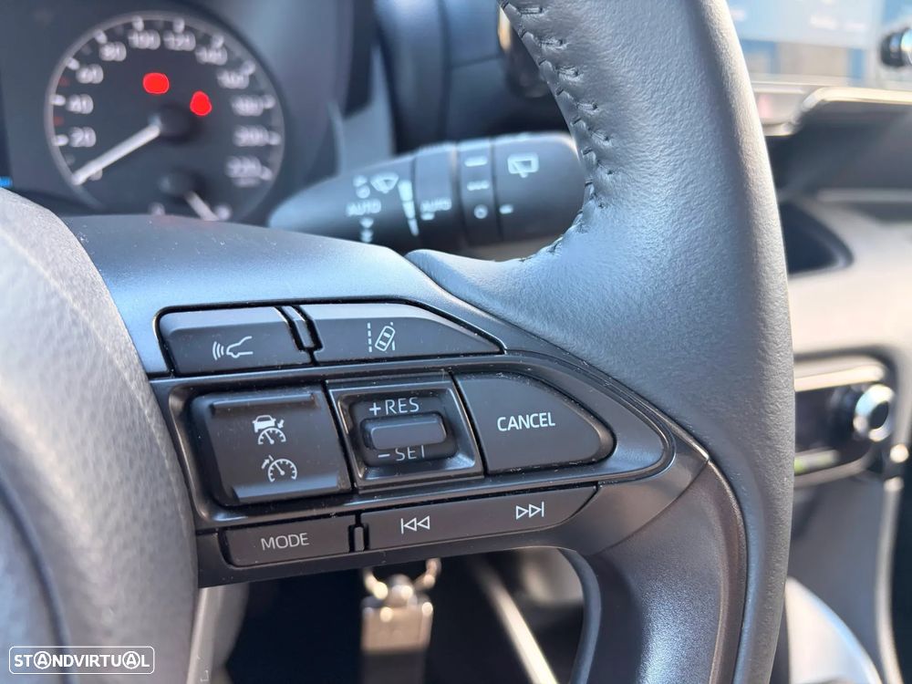 Toyota Yaris 1.5 HDF Comfort Plus - 26