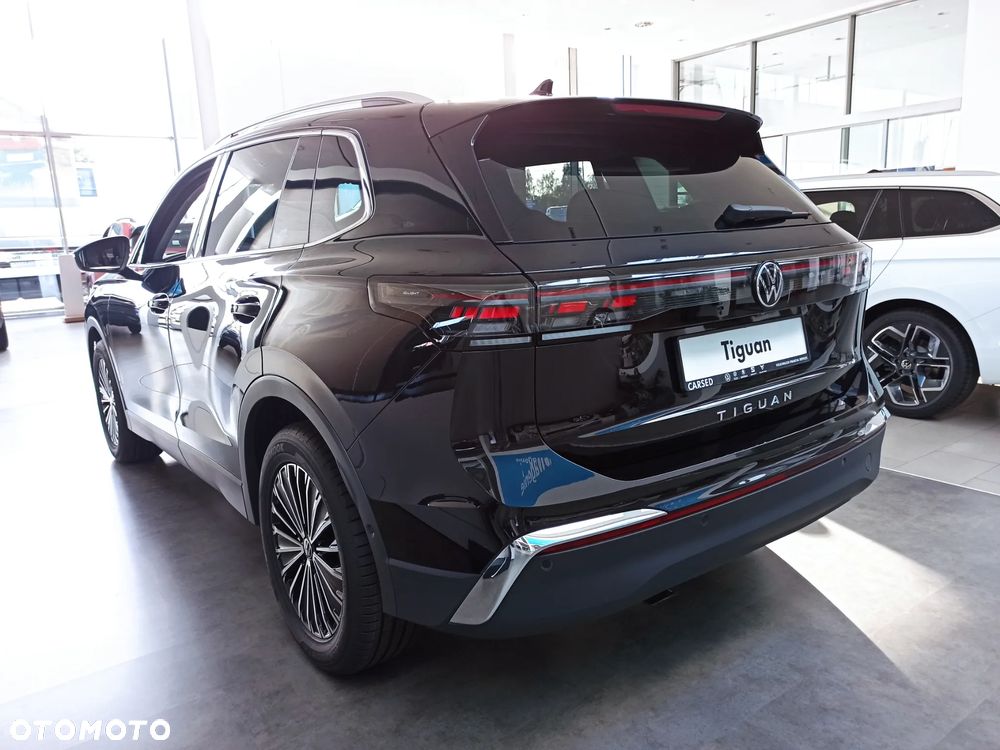 Volkswagen Tiguan - 10