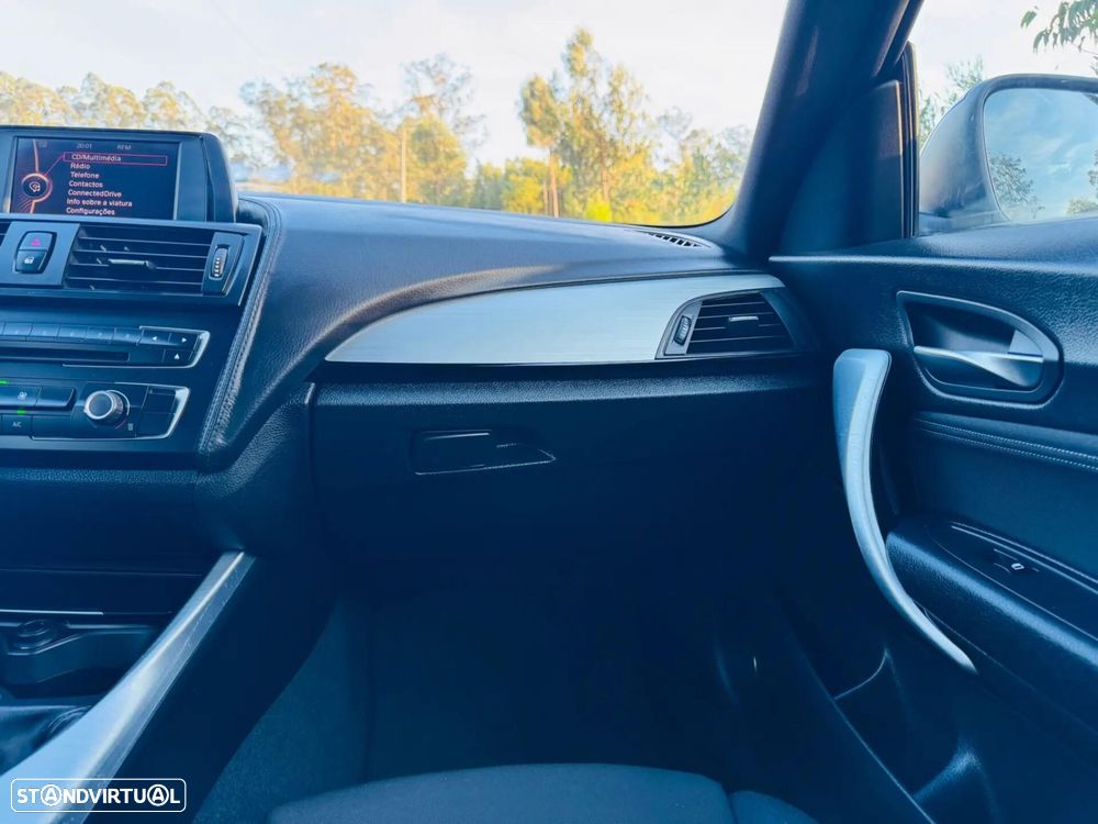 BMW 116 d Line Sport - 29