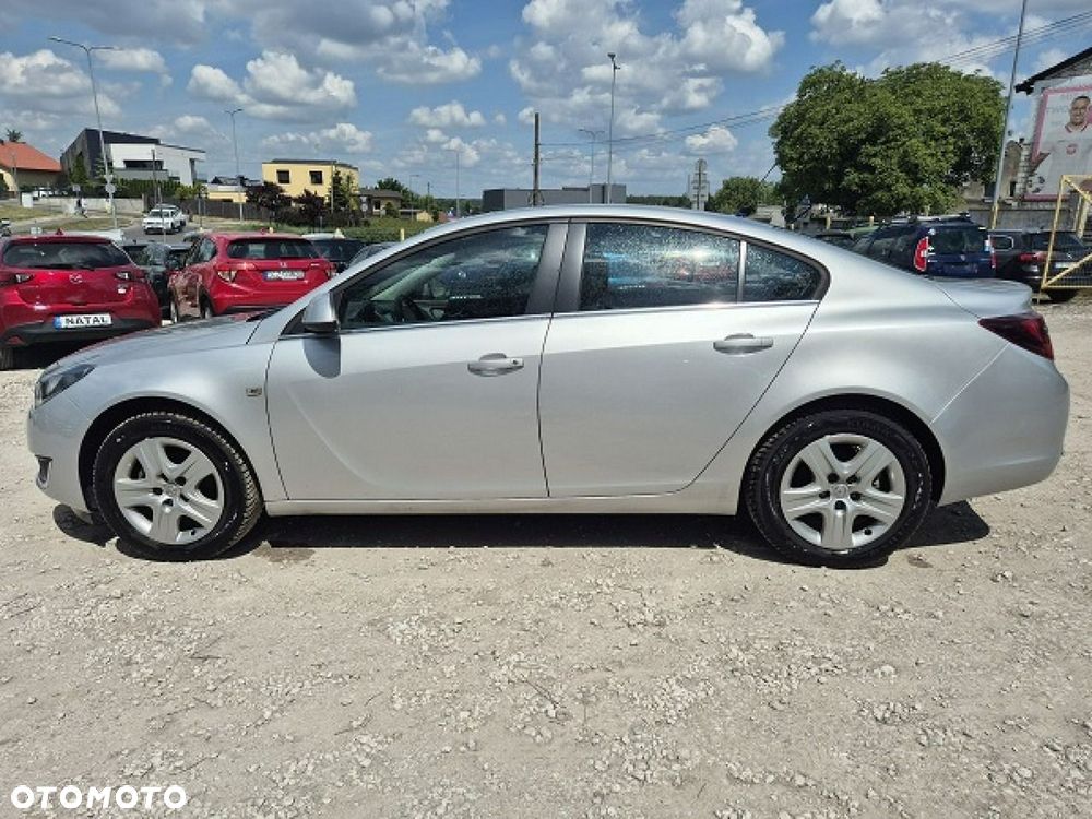 Opel Insignia - 10