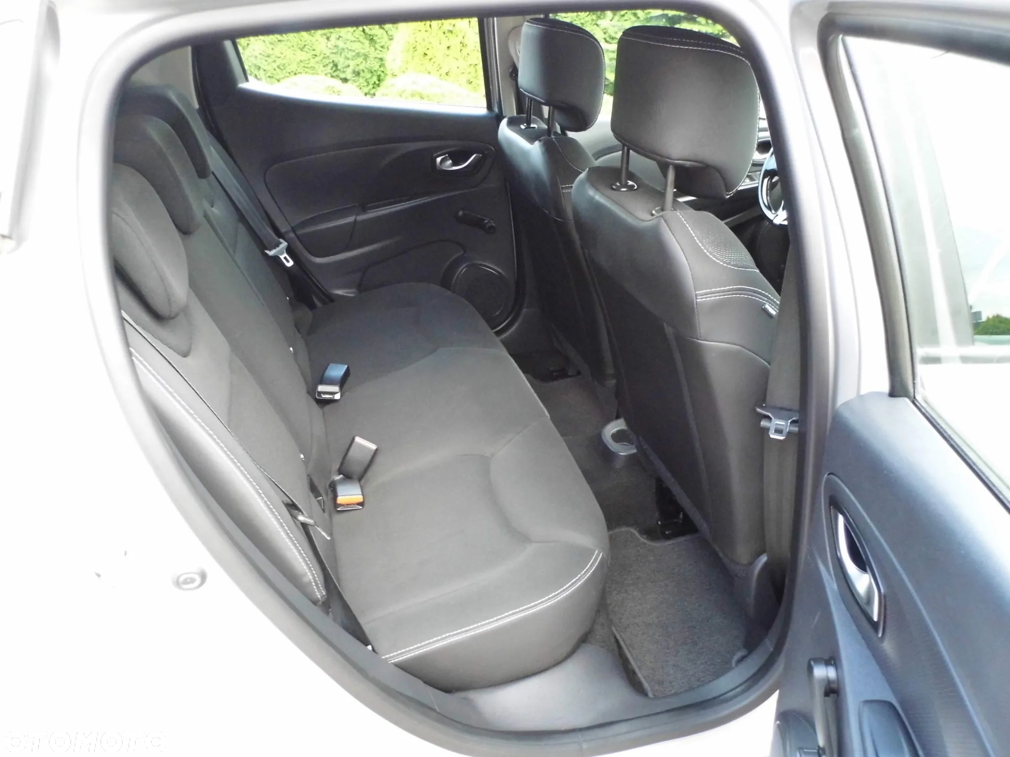 Renault Clio - 15