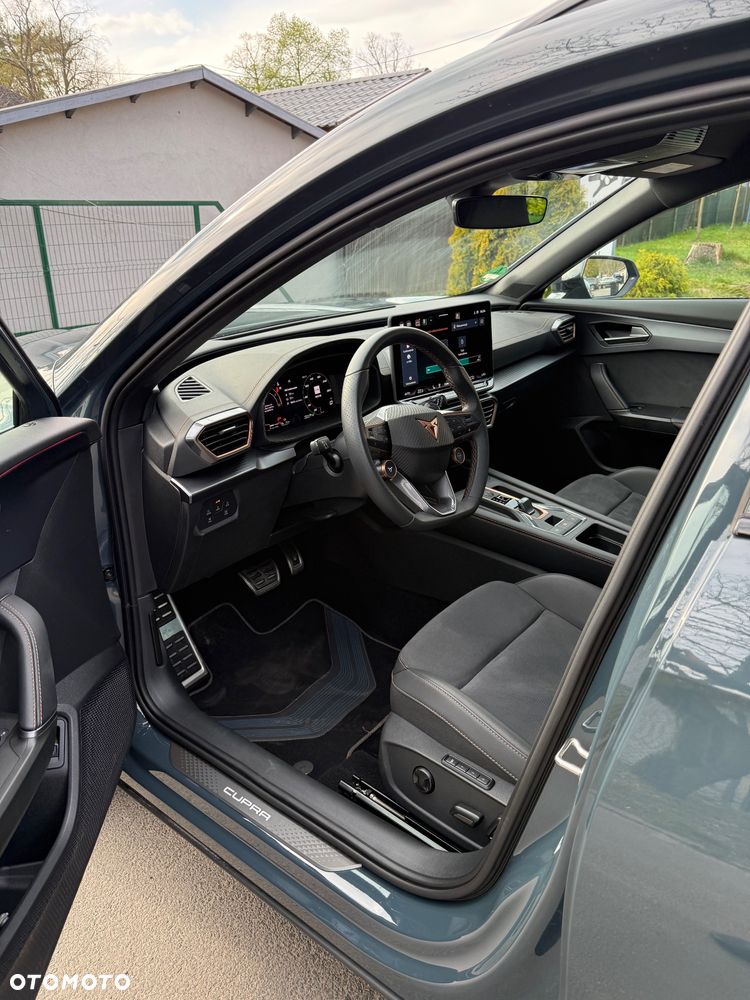 Cupra Formentor 1.5 e-Hybrid DSG VZ - 8