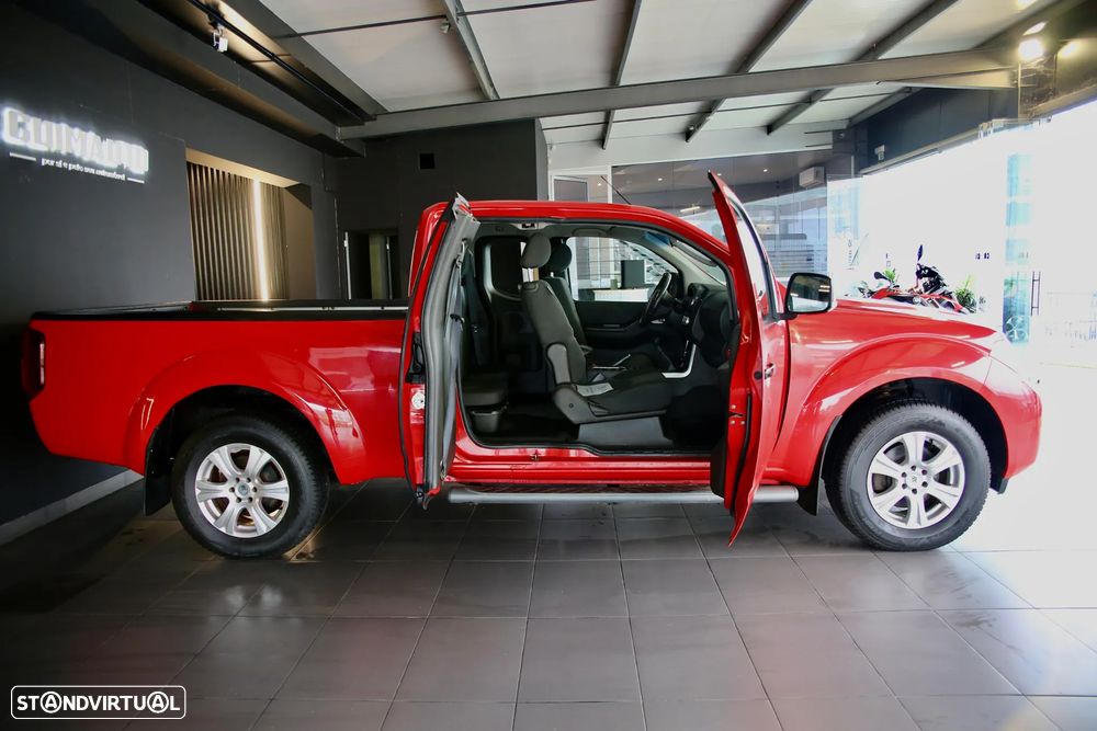 Nissan Navara 2.5 dCi CD LE Hi-Tech 4WD - 4