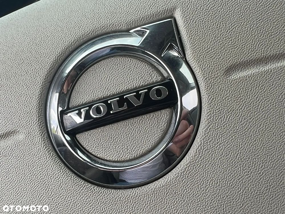 Volvo V40 Cross Country - 13