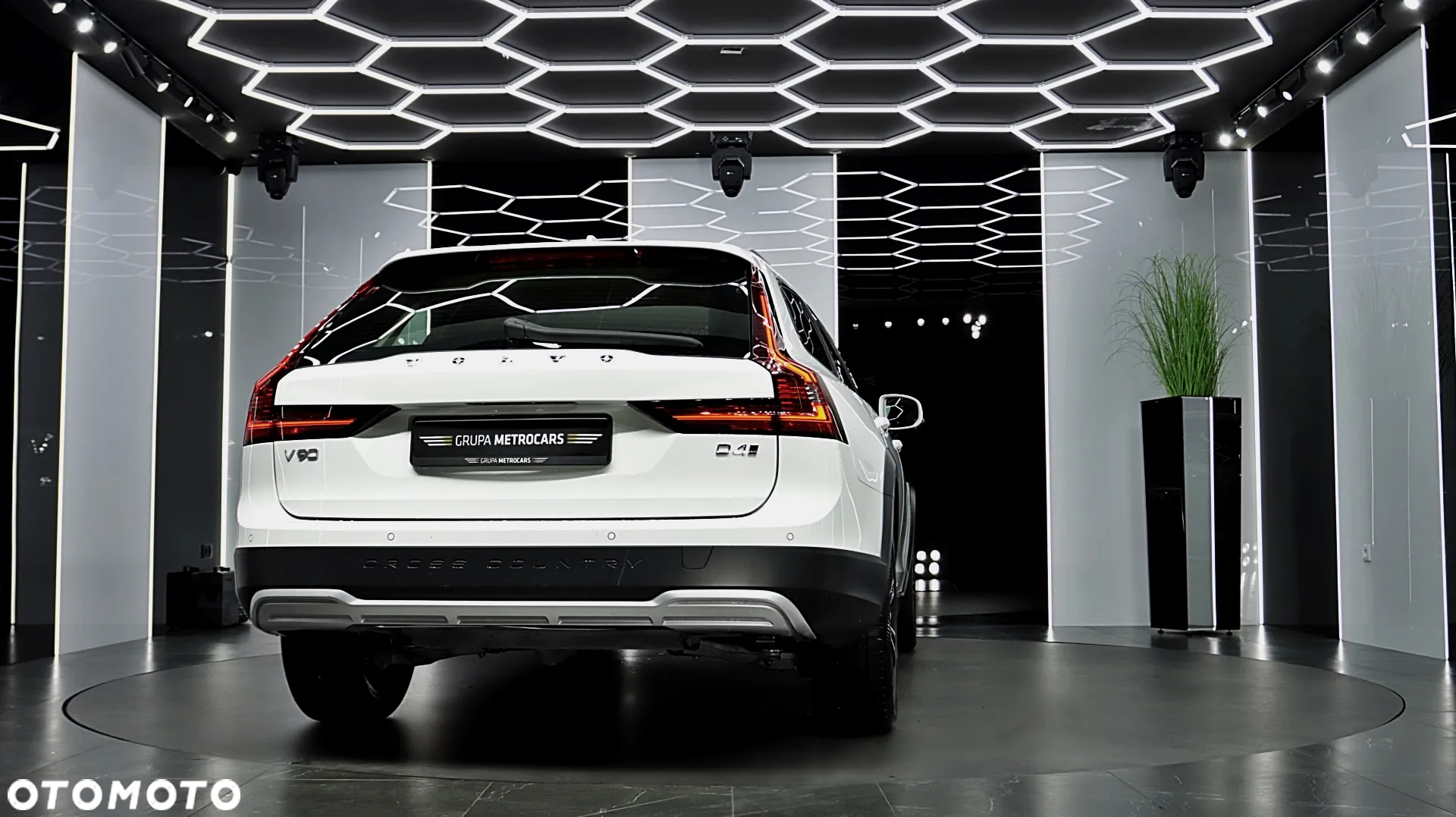 Volvo V90 Cross Country D4 AWD Pro - 8