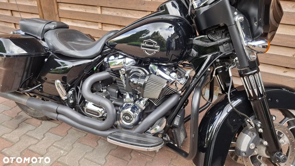 Harley-Davidson Touring Street Glide - 14