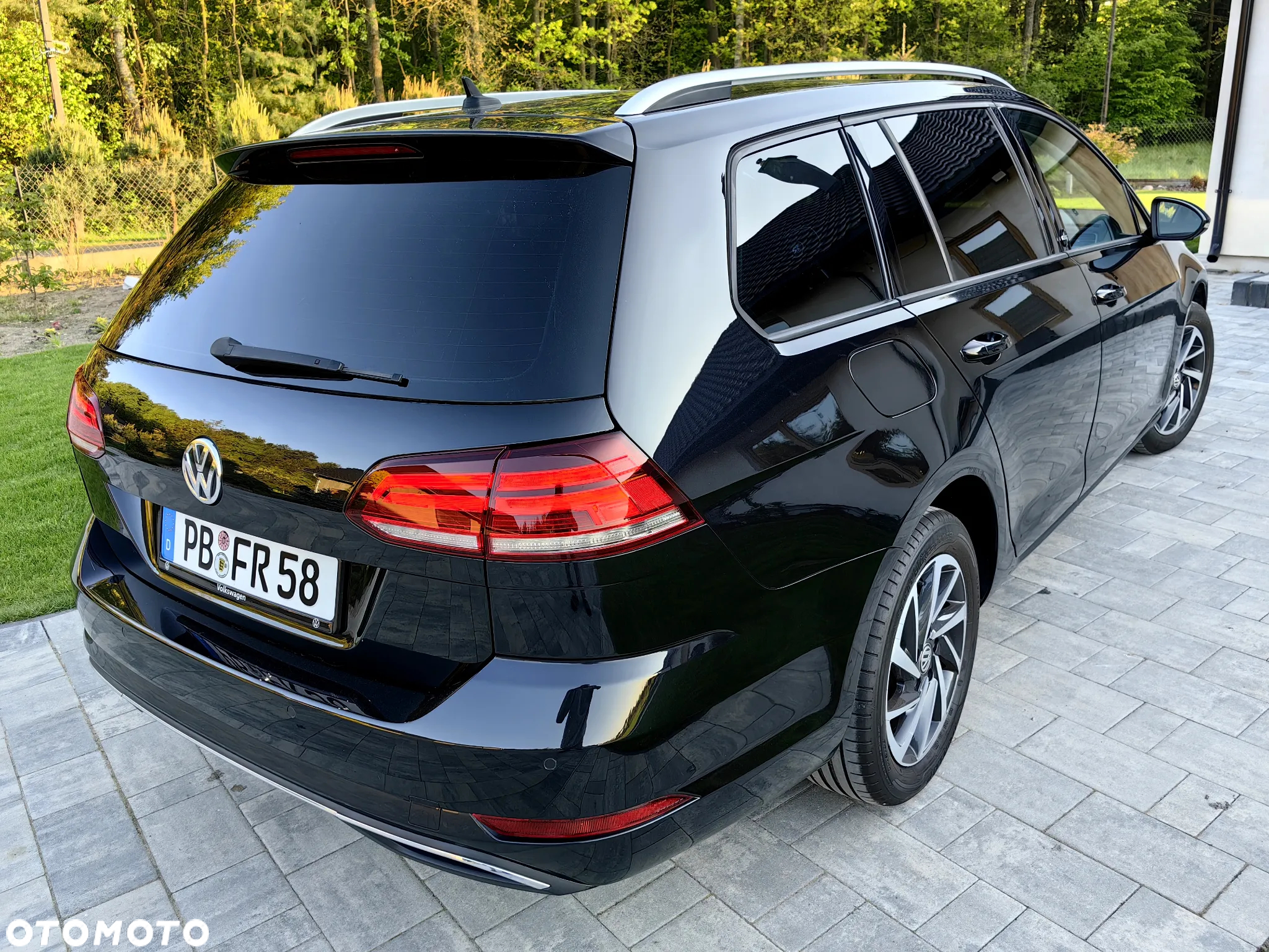 Volkswagen Golf 2.0 TDI DSG Sound - 14