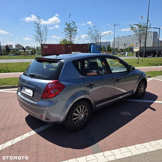 Kia Ceed 1.6 Comfort + - 4