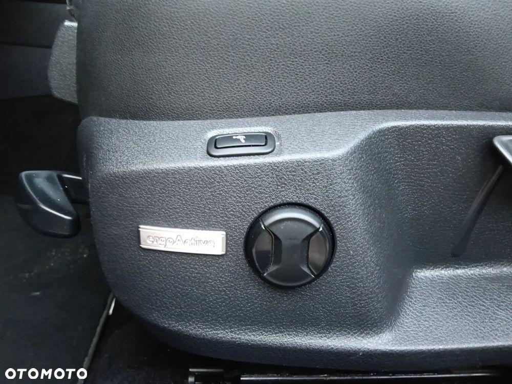 Volkswagen Golf 1.4 TSI BMT Highline Perfectline - 9