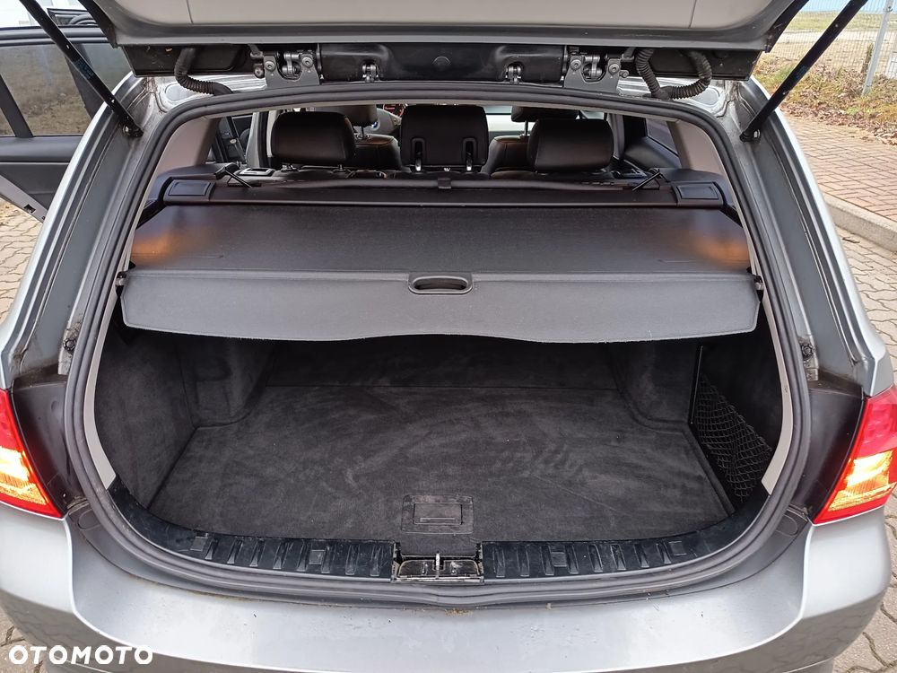 BMW Seria 3 318d - 14