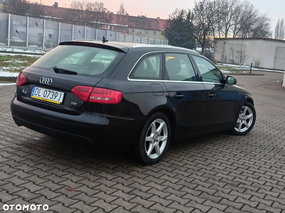 Audi A4 Avant 2.0 TDI DPF Ambiente - 3