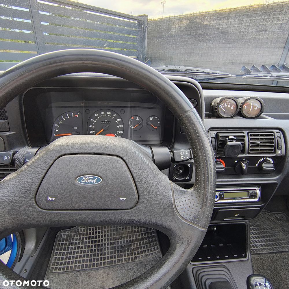 Ford Escort - 31