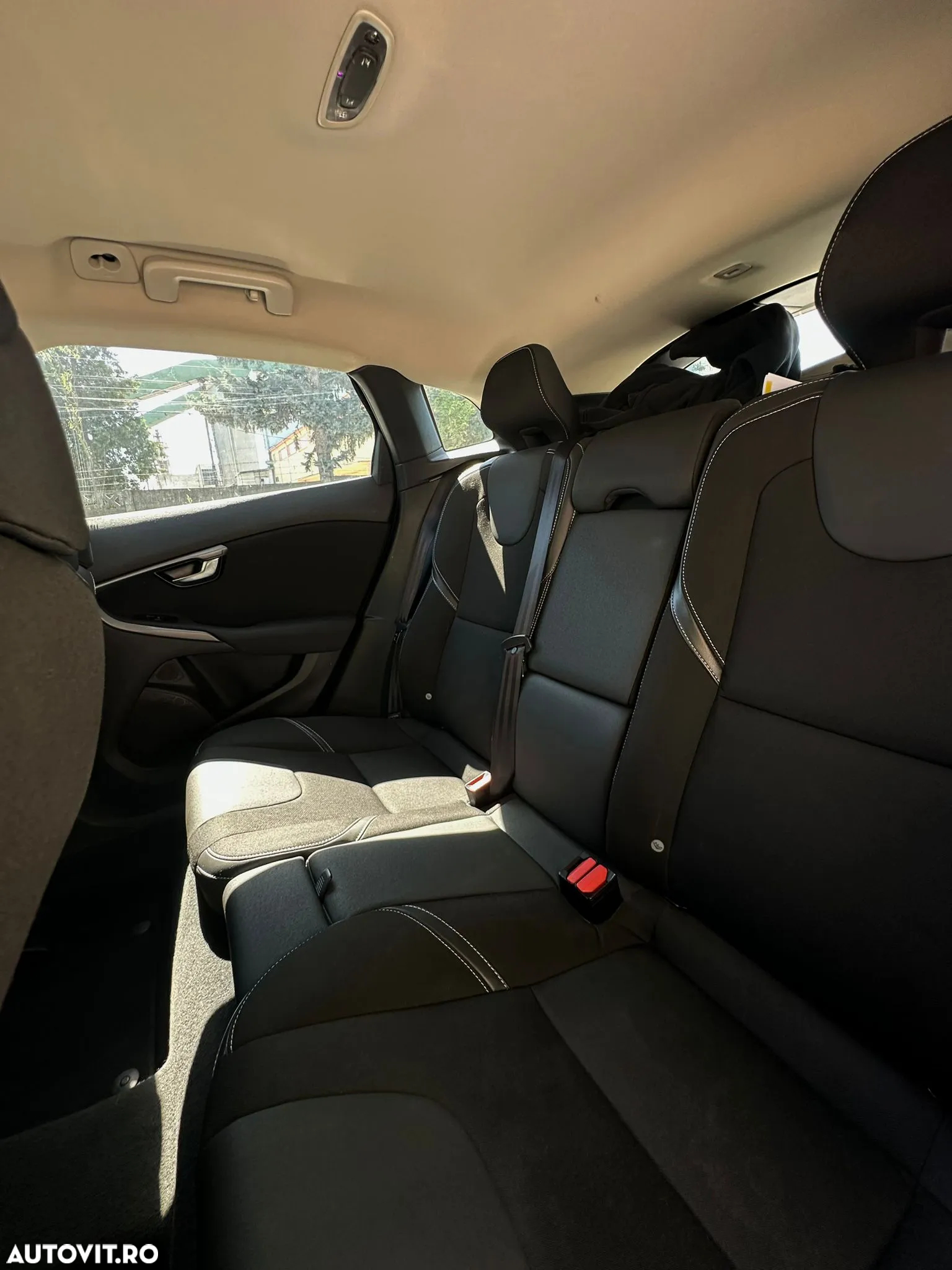 Volvo V40 Cross Country D2 - 10