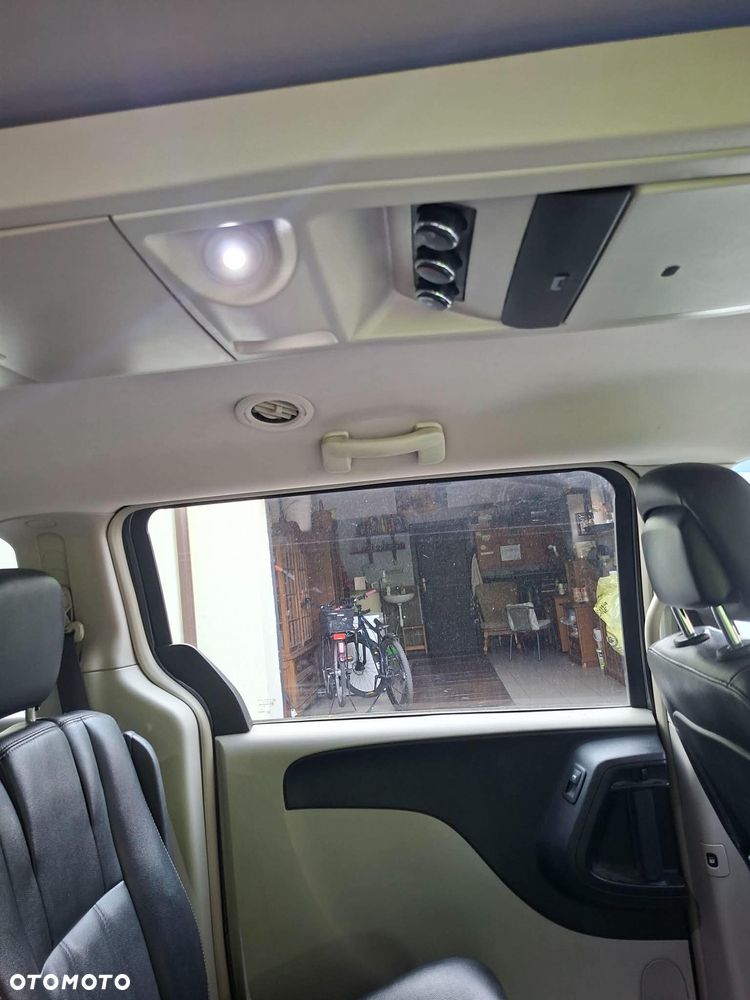 Chrysler Town & Country 3.6 Touring - 7