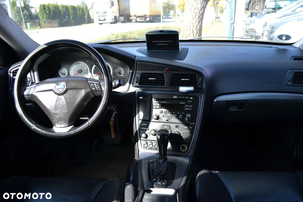Volvo V70 D5 Momentum - 7