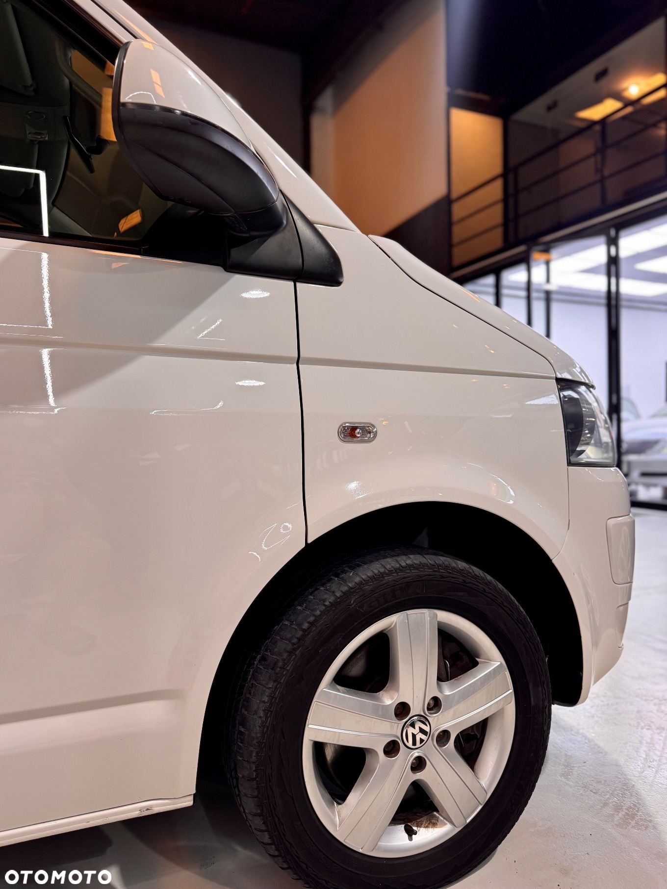 Volkswagen Multivan - 16