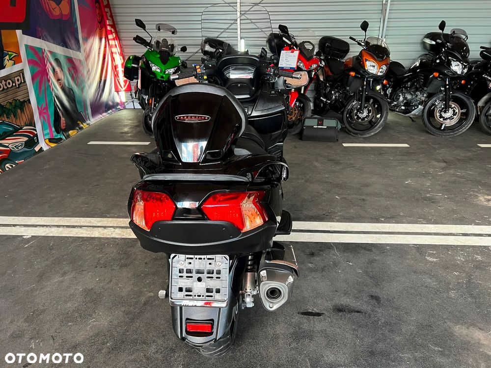 Suzuki Burgman - 7