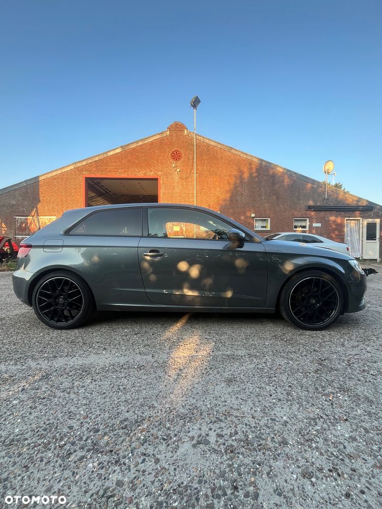 Audi A3 3-drzwiowe 2.0 TDI Quattro Attraction - 4