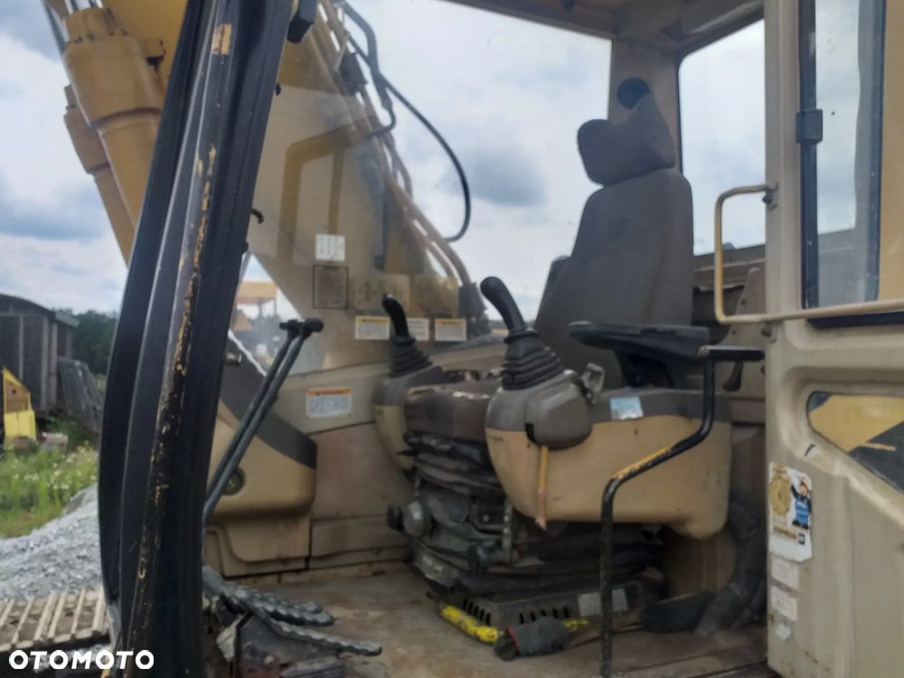 Caterpillar 318BL - 9